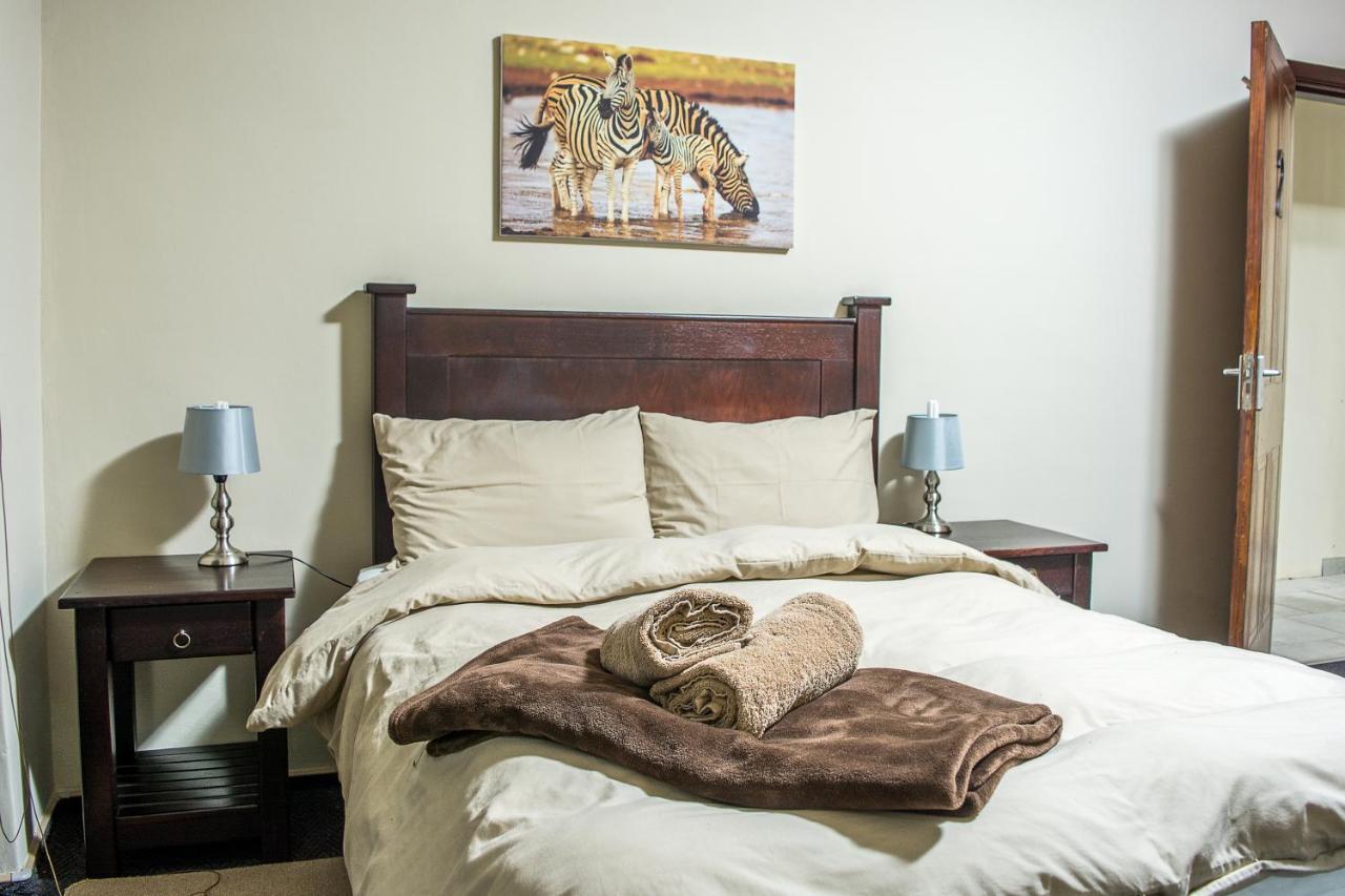 Sea View Bliss Guesthouse With Self Catering Свакопмунд Екстер'єр фото
