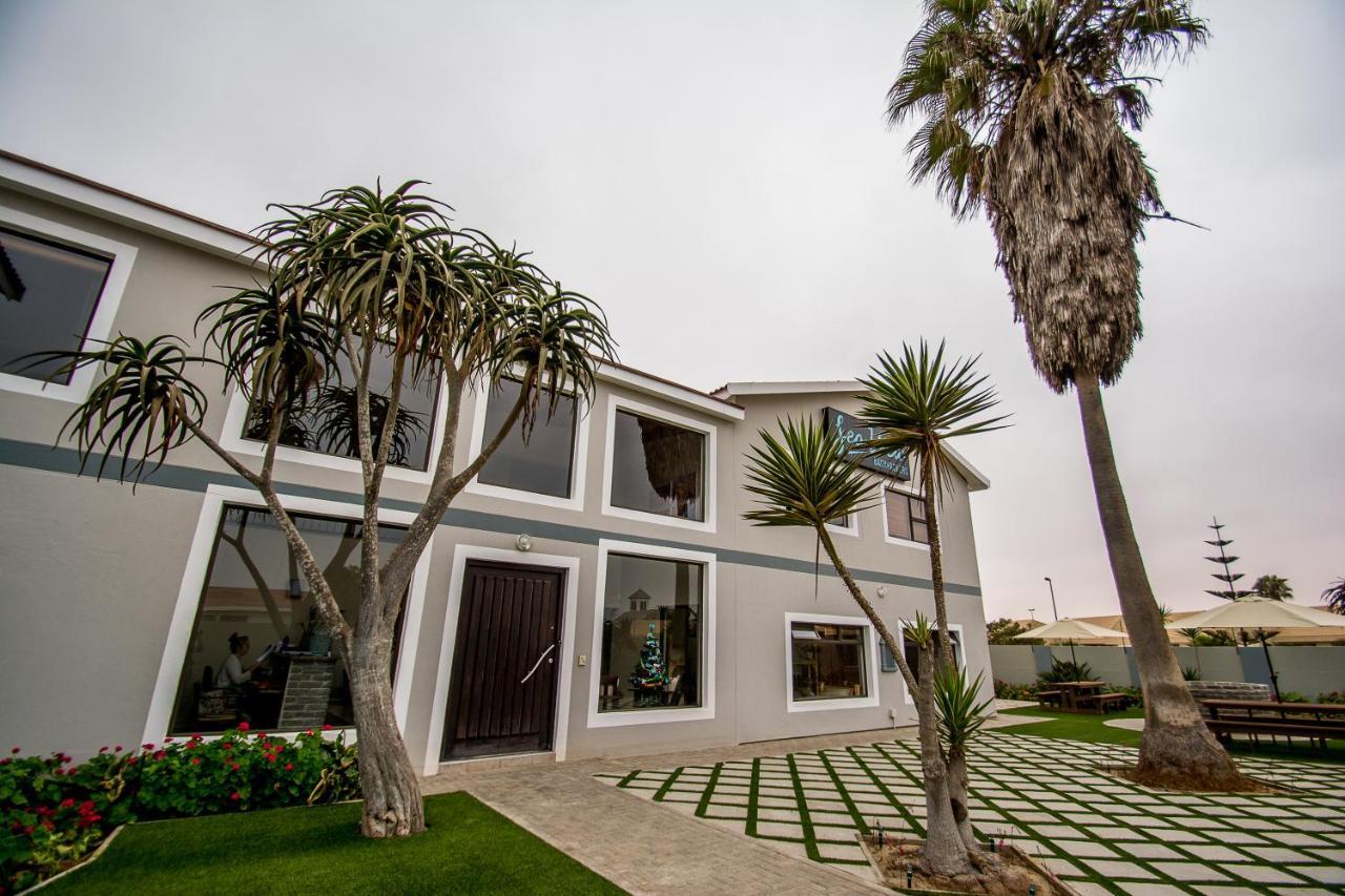 Sea View Bliss Guesthouse With Self Catering Свакопмунд Екстер'єр фото